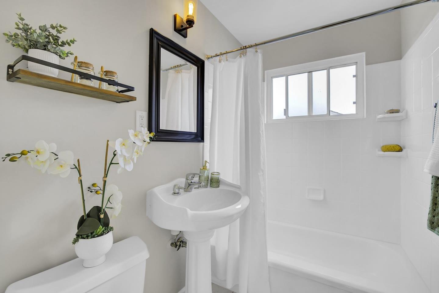 Detail Gallery Image 15 of 41 For 19 Escanyo Dr, South San Francisco,  CA 94080 - 3 Beds | 2 Baths