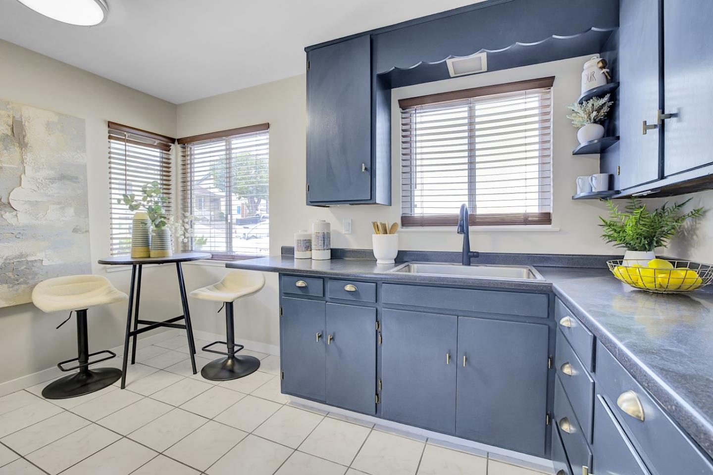 Detail Gallery Image 9 of 41 For 19 Escanyo Dr, South San Francisco,  CA 94080 - 3 Beds | 2 Baths