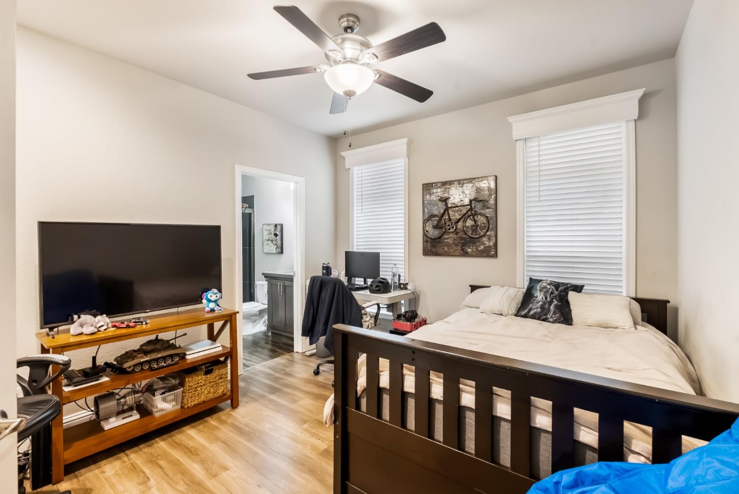 Detail Gallery Image 12 of 23 For 99 Timber Cove #99,  Campbell,  CA 95008 - 3 Beds | 3 Baths