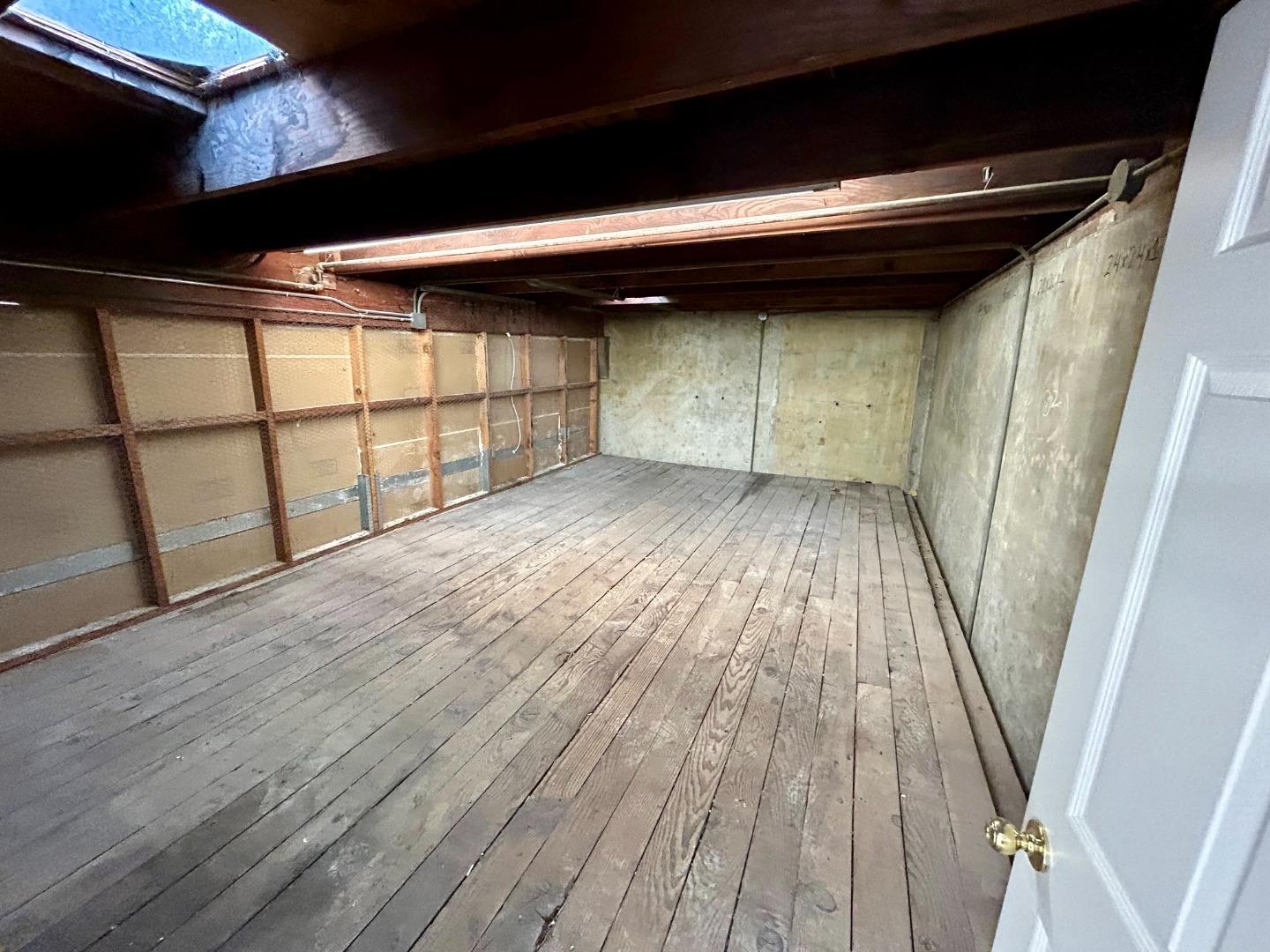 Detail Gallery Image 12 of 18 For 1395 Marsten Rd, Burlingame,  CA 94010 - – Beds | – Baths