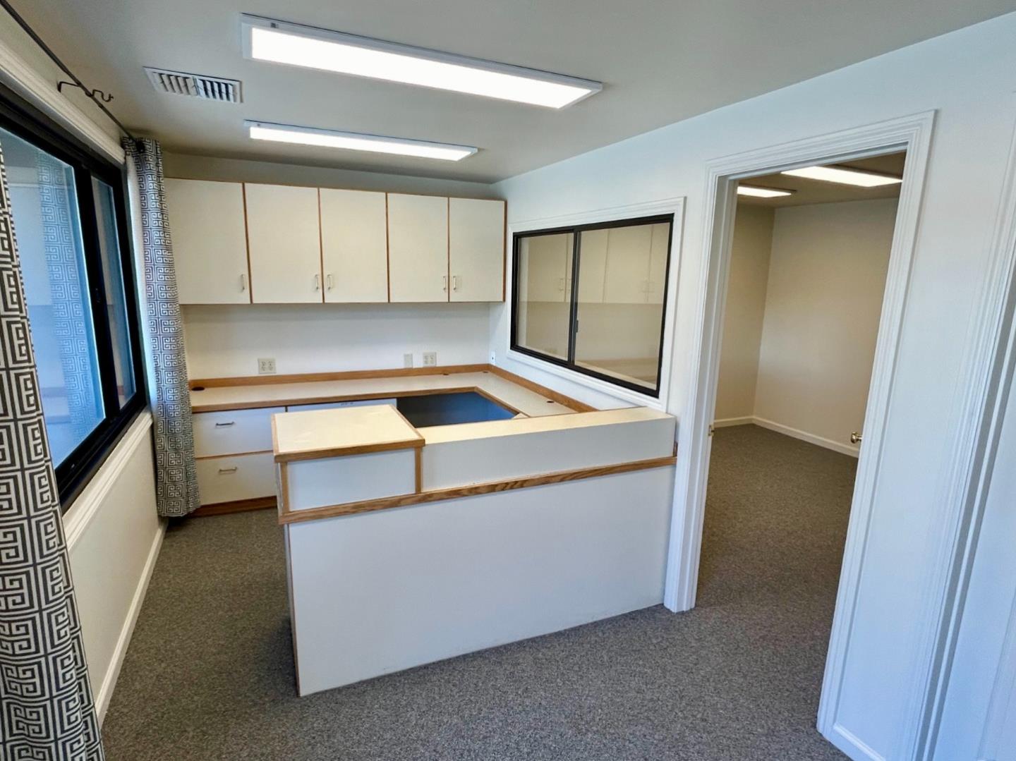 Detail Gallery Image 13 of 18 For 1395 Marsten Rd, Burlingame,  CA 94010 - – Beds | – Baths