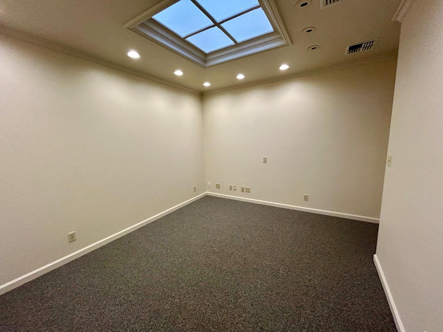 Detail Gallery Image 15 of 18 For 1395 Marsten Rd, Burlingame,  CA 94010 - – Beds | – Baths