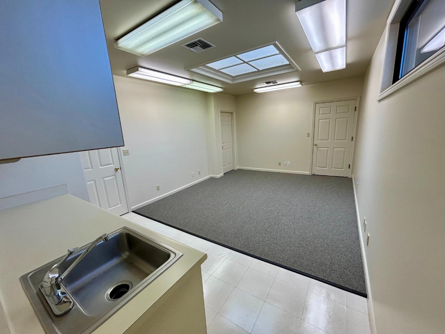 Detail Gallery Image 17 of 18 For 1395 Marsten Rd, Burlingame,  CA 94010 - – Beds | – Baths