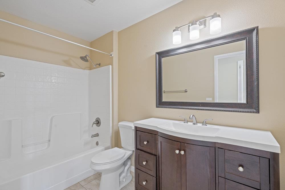 Detail Gallery Image 25 of 39 For 2360 Valley View Rd, Hollister,  CA 95023 - 3 Beds | 2 Baths