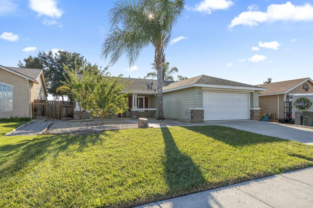 Detail Gallery Image 3 of 39 For 2360 Valley View Rd, Hollister,  CA 95023 - 3 Beds | 2 Baths