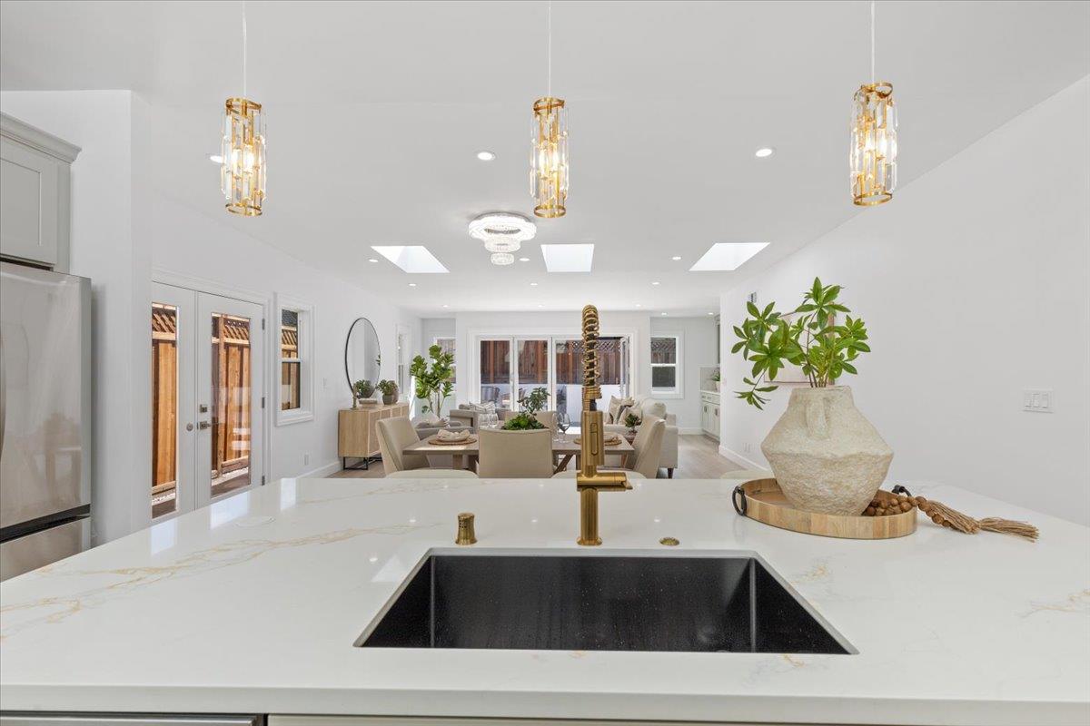 Detail Gallery Image 17 of 50 For 2552 Castleton Dr, San Jose,  CA 95148 - 4 Beds | 3/1 Baths