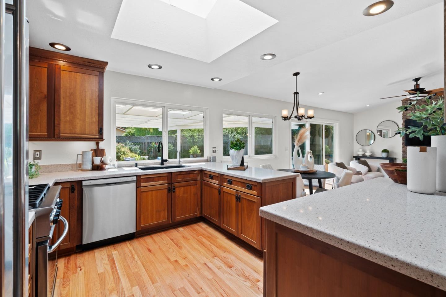 Detail Gallery Image 15 of 40 For 13446 Alvarado Ct, Saratoga,  CA 95070 - 4 Beds | 2 Baths