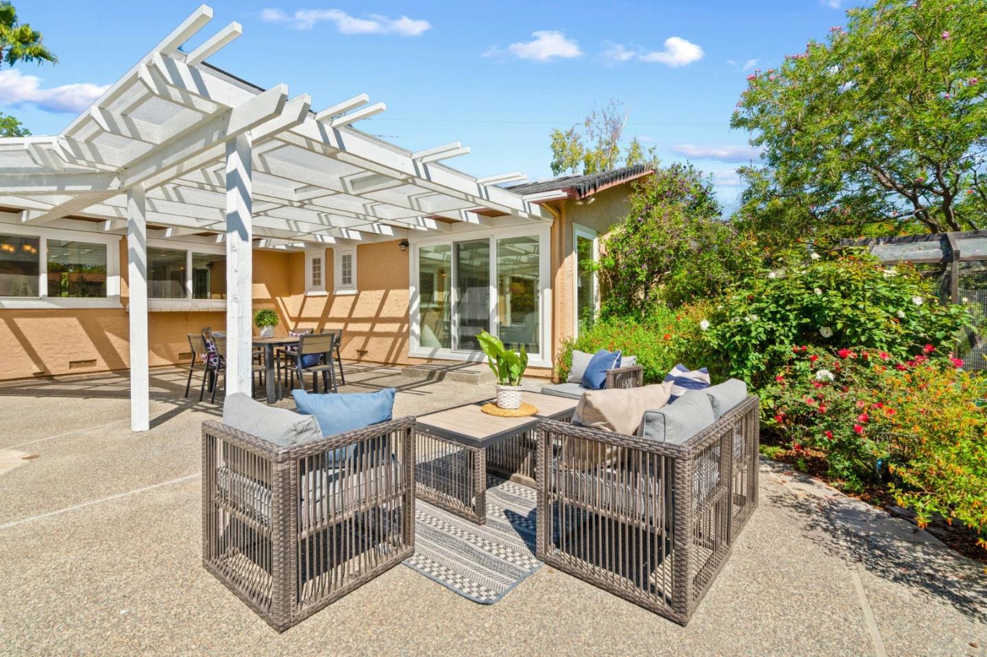 Detail Gallery Image 34 of 40 For 13446 Alvarado Ct, Saratoga,  CA 95070 - 4 Beds | 2 Baths