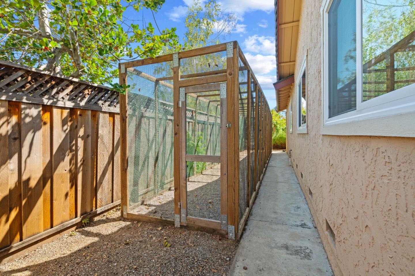 Detail Gallery Image 36 of 40 For 13446 Alvarado Ct, Saratoga,  CA 95070 - 4 Beds | 2 Baths