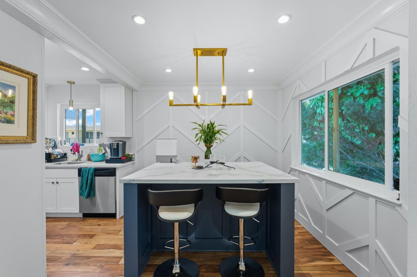 Detail Gallery Image 4 of 15 For 1217 Paloma Ave #3,  Burlingame,  CA 94010 - 2 Beds | 1 Baths