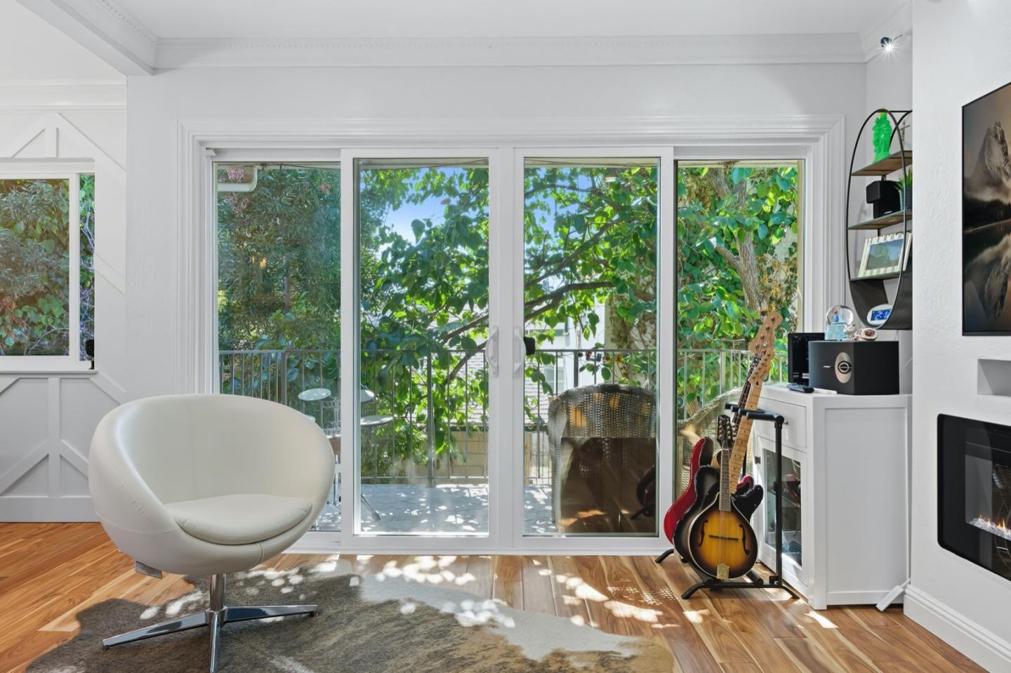 Detail Gallery Image 7 of 15 For 1217 Paloma Ave #3,  Burlingame,  CA 94010 - 2 Beds | 1 Baths