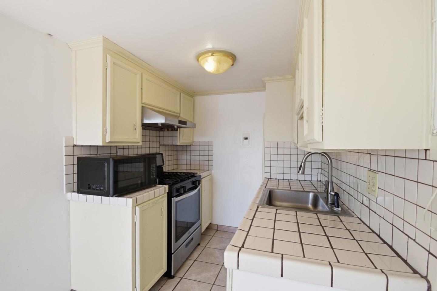 Detail Gallery Image 10 of 31 For 576 Sylvan St #20,  Daly City,  CA 94014 - 2 Beds | 1/1 Baths