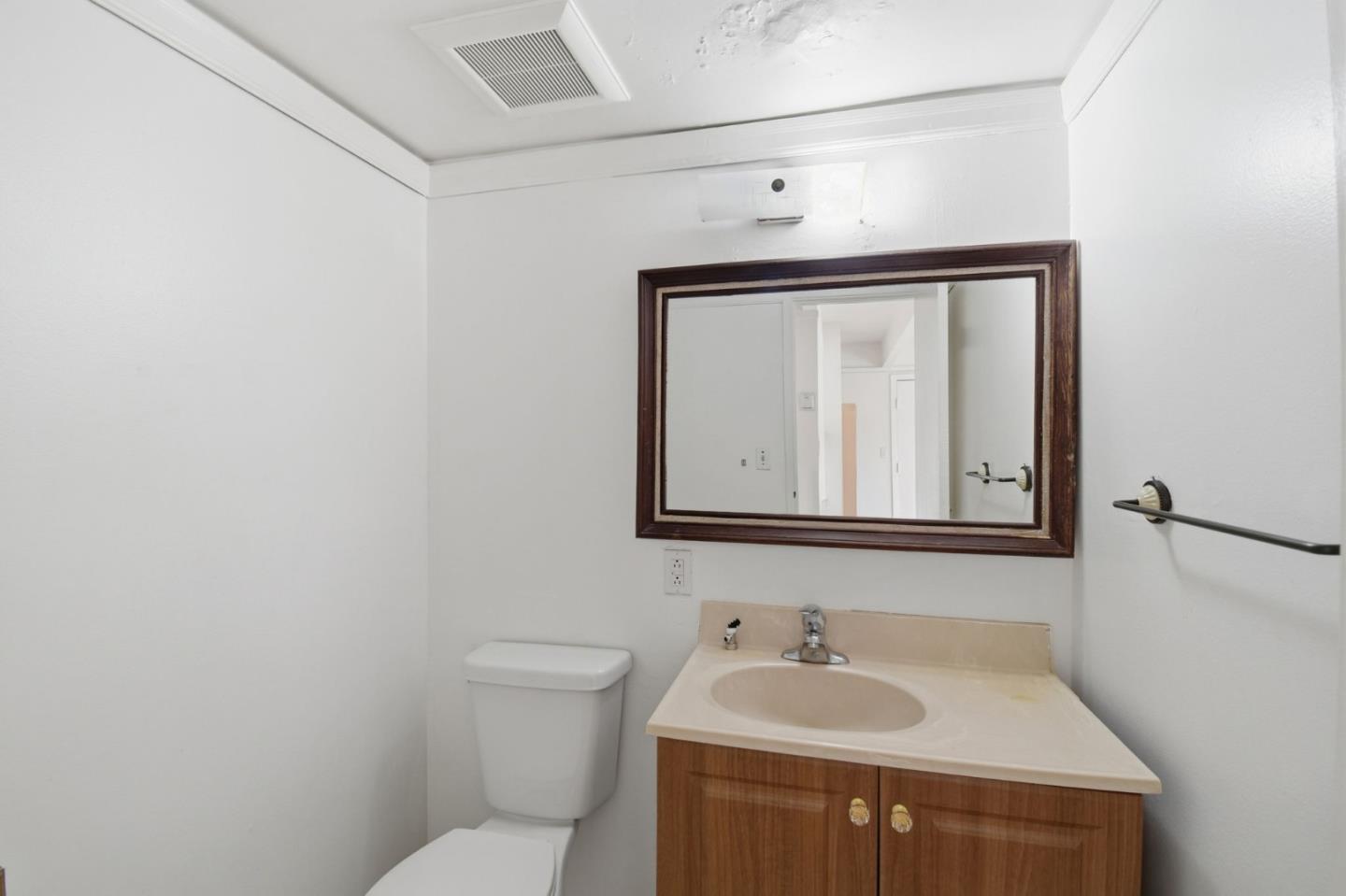 Detail Gallery Image 19 of 31 For 576 Sylvan St #20,  Daly City,  CA 94014 - 2 Beds | 1/1 Baths