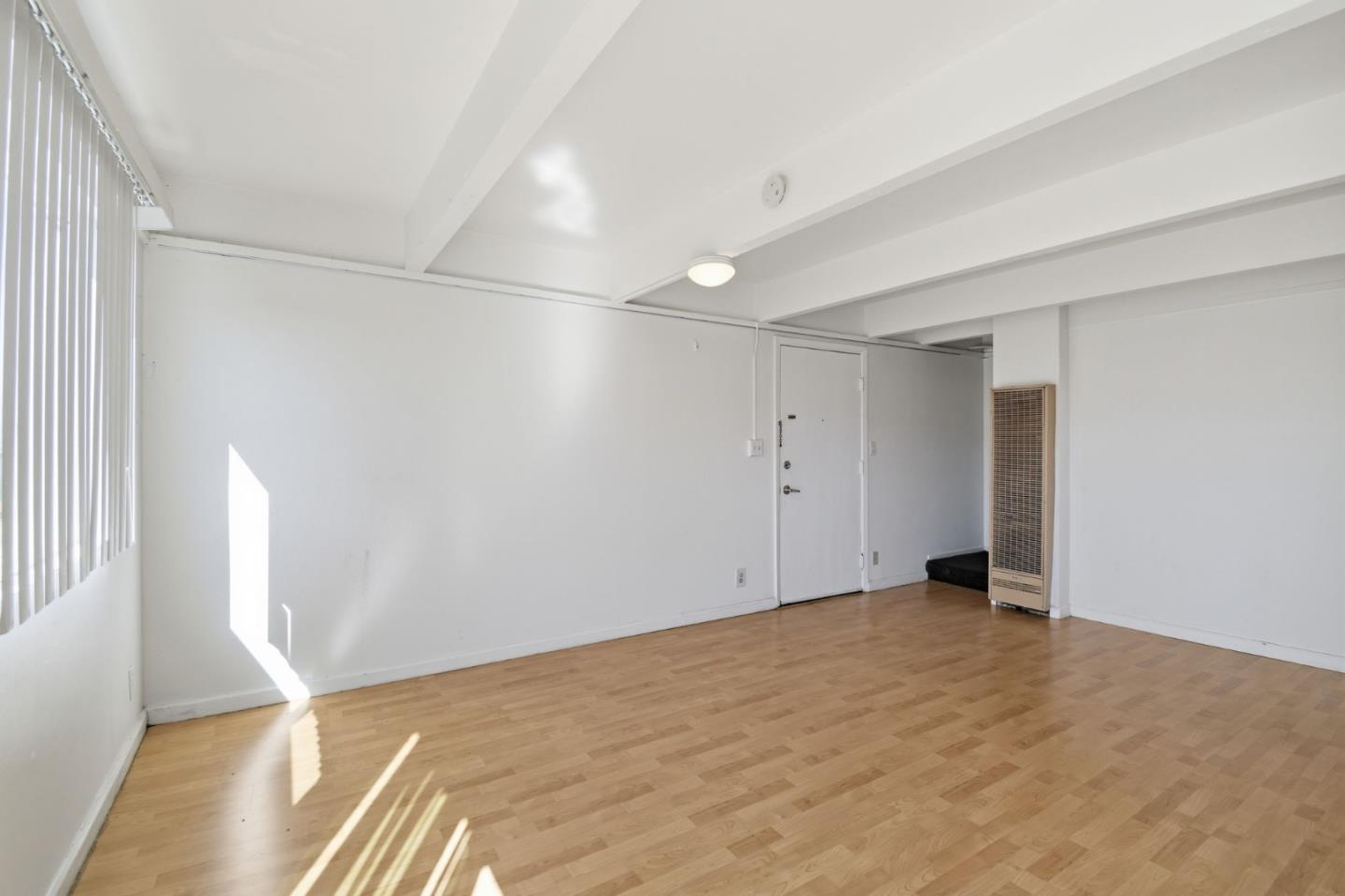 Detail Gallery Image 5 of 31 For 576 Sylvan St #20,  Daly City,  CA 94014 - 2 Beds | 1/1 Baths