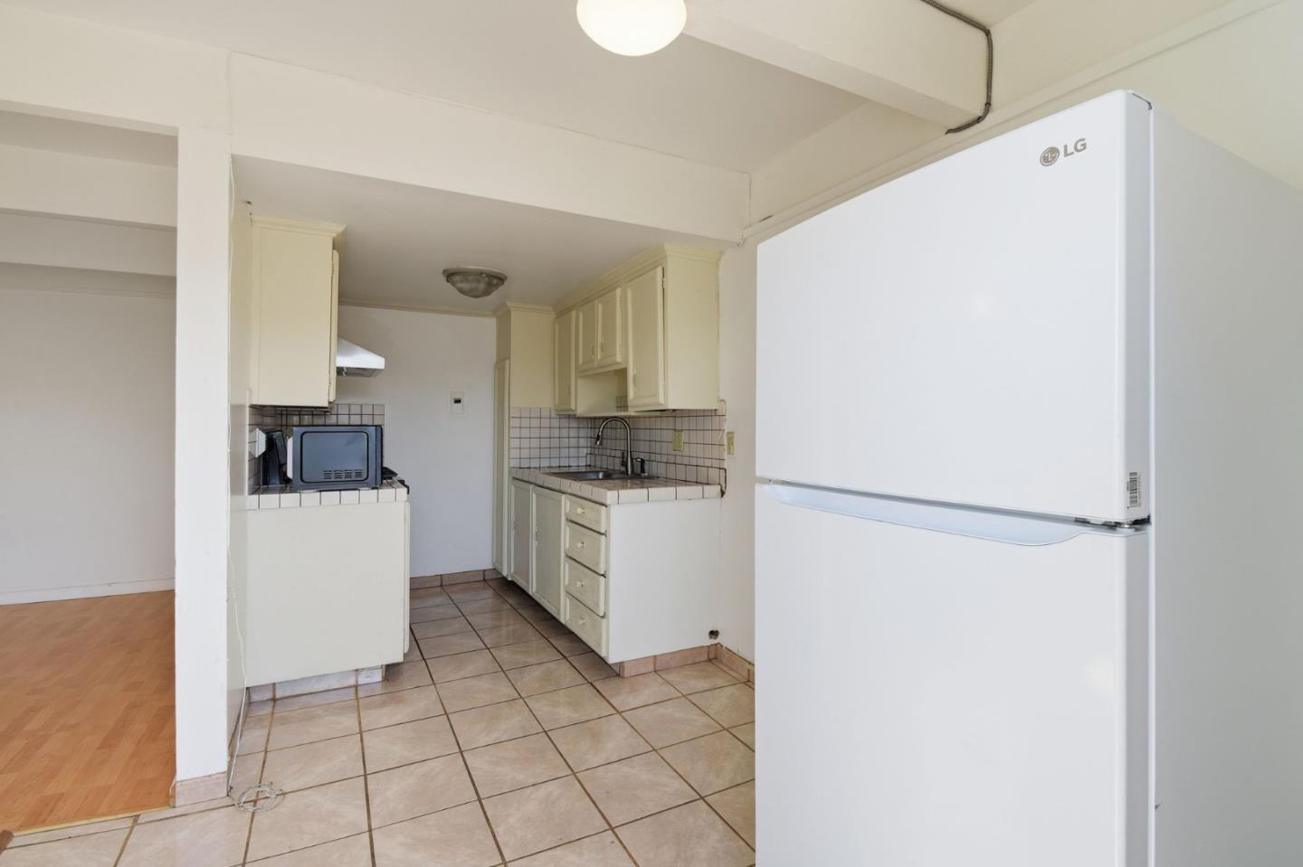 Detail Gallery Image 8 of 31 For 576 Sylvan St #20,  Daly City,  CA 94014 - 2 Beds | 1/1 Baths