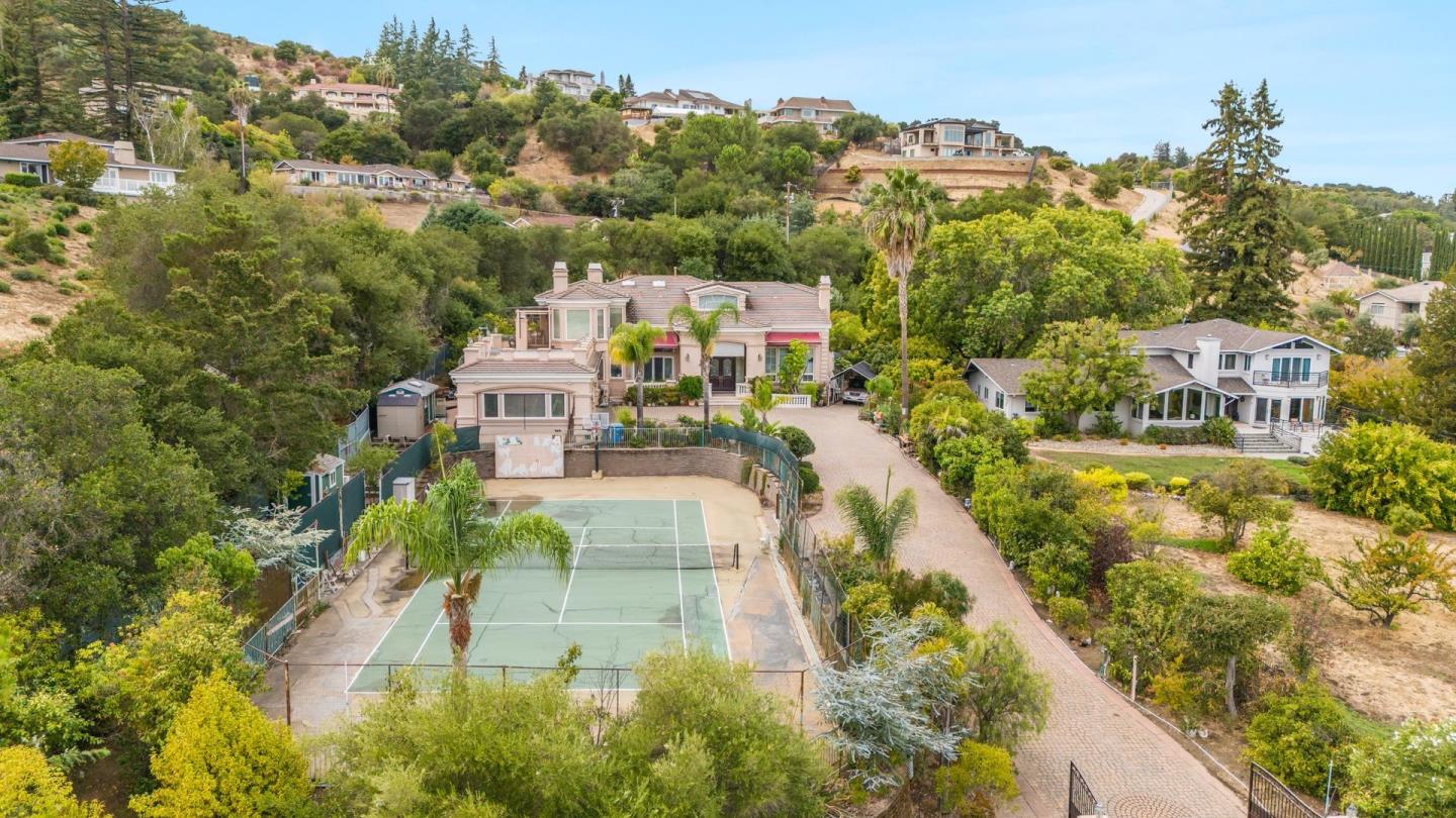 Detail Gallery Image 25 of 25 For Upland Way, Cupertino,  CA 95014 - 6 Beds | 7/2 Baths