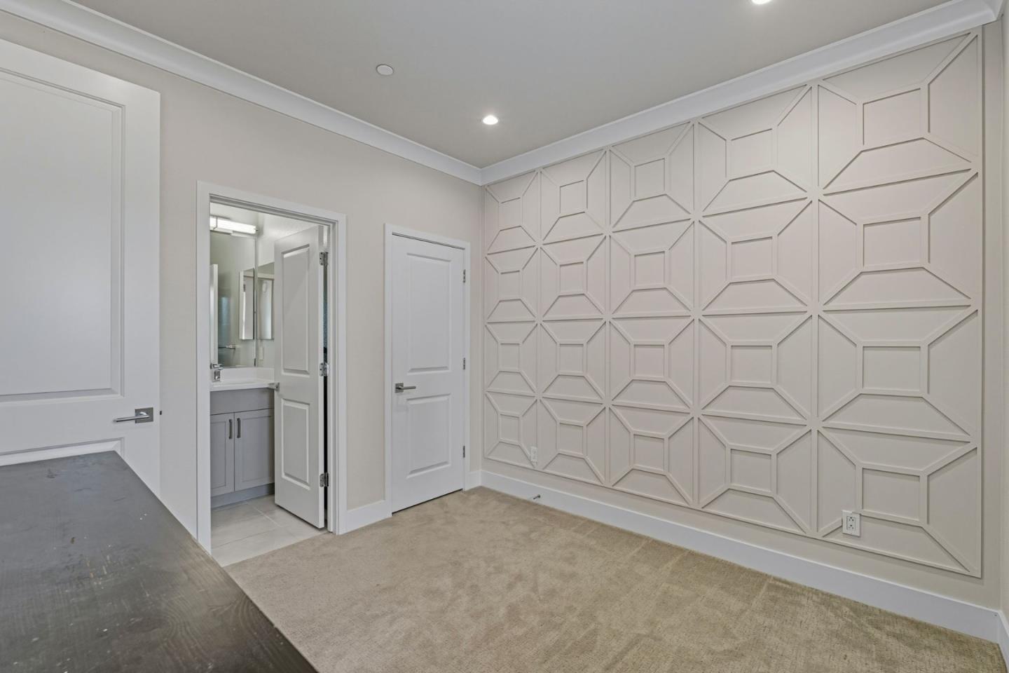 Detail Gallery Image 32 of 37 For 347 N Rengstorff Ave, Mountain View,  CA 94043 - 3 Beds | 3/1 Baths