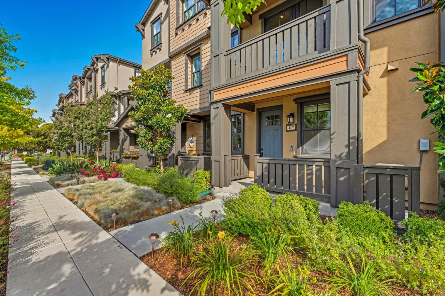 Detail Gallery Image 5 of 37 For 347 N Rengstorff Ave, Mountain View,  CA 94043 - 3 Beds | 3/1 Baths