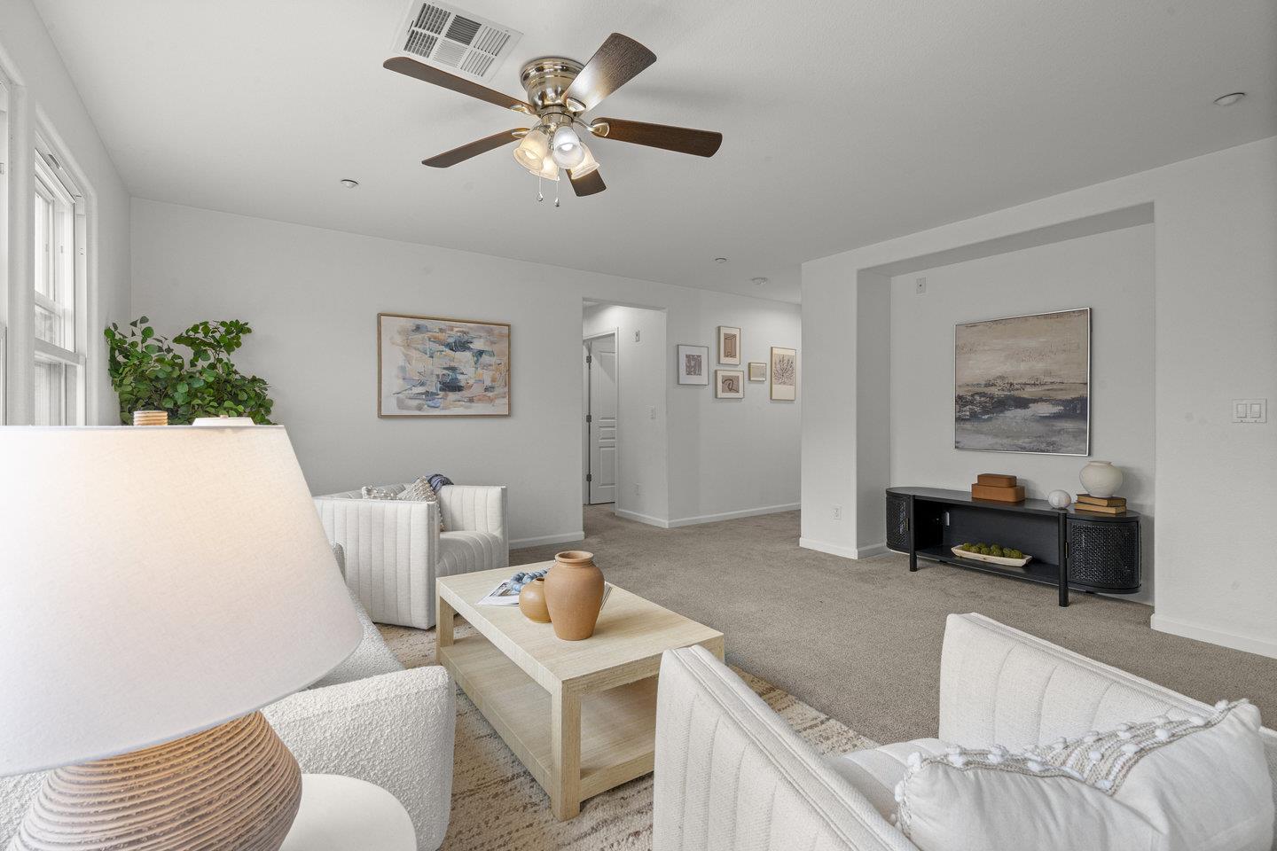 Detail Gallery Image 18 of 41 For 1042 Old Oak Ln, Hayward,  CA 94541 - 4 Beds | 2/1 Baths