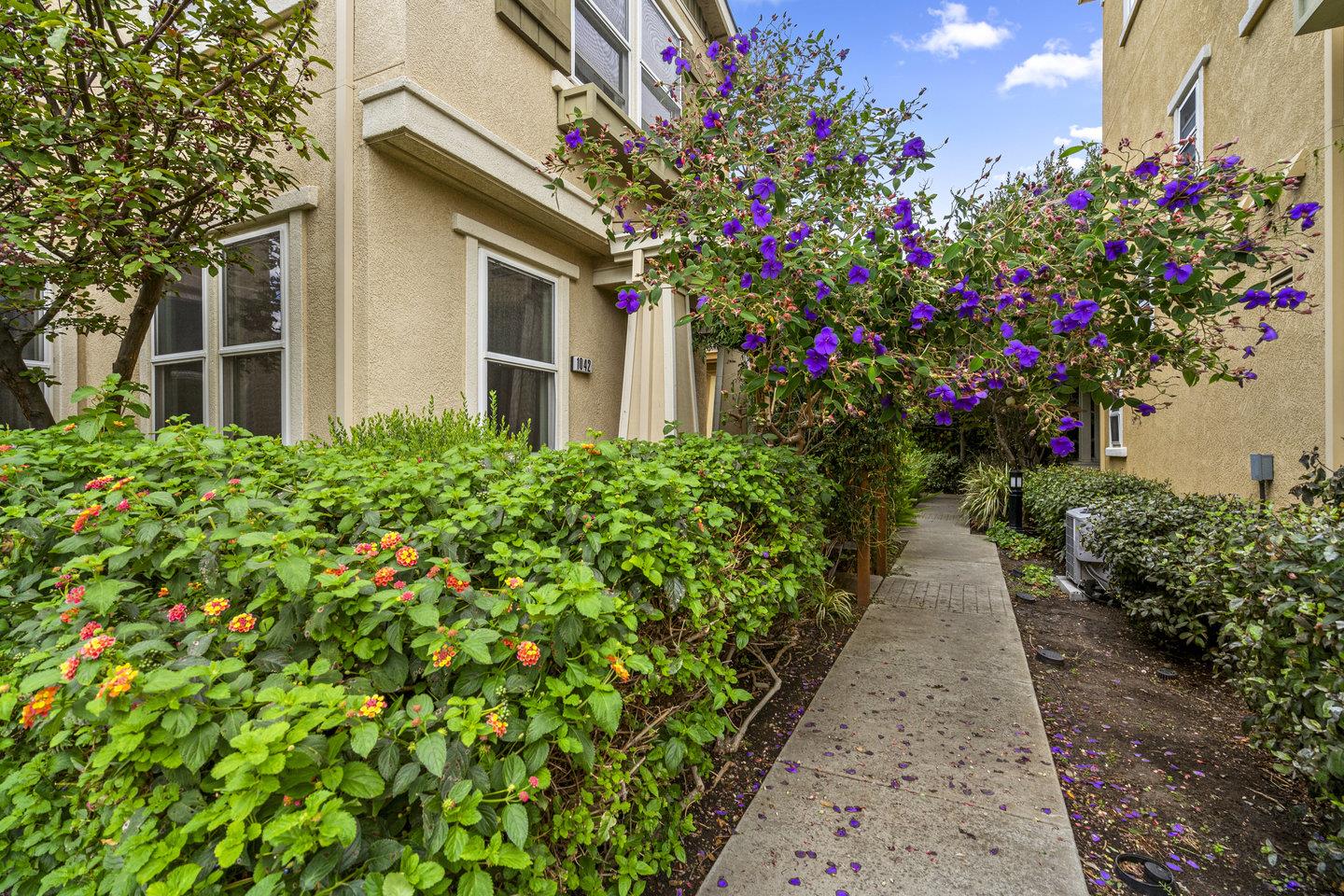 Detail Gallery Image 38 of 41 For 1042 Old Oak Ln, Hayward,  CA 94541 - 4 Beds | 2/1 Baths