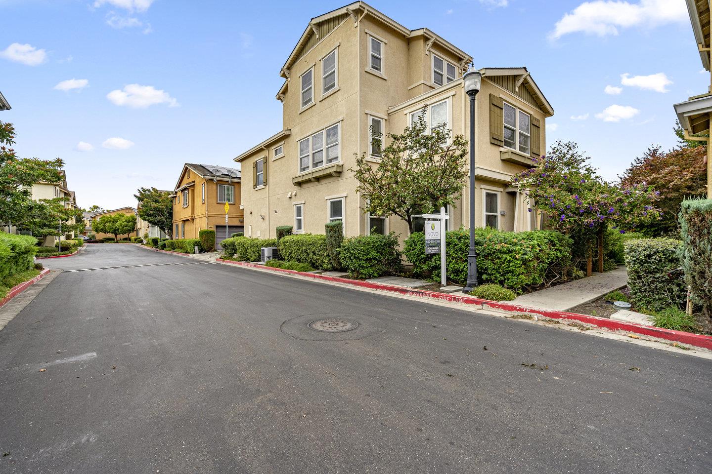 Detail Gallery Image 40 of 41 For 1042 Old Oak Ln, Hayward,  CA 94541 - 4 Beds | 2/1 Baths