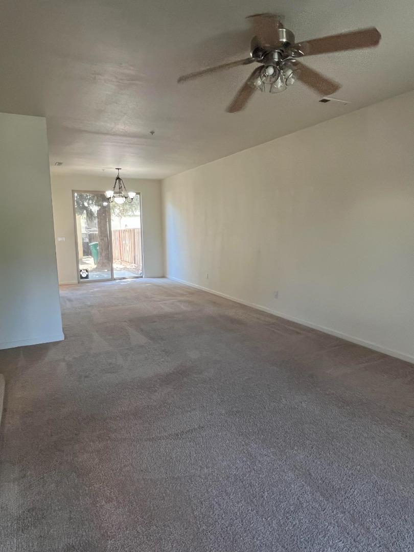 Detail Gallery Image 4 of 15 For 315 Soberanes St, King City,  CA 93930 - 3 Beds | 2/1 Baths