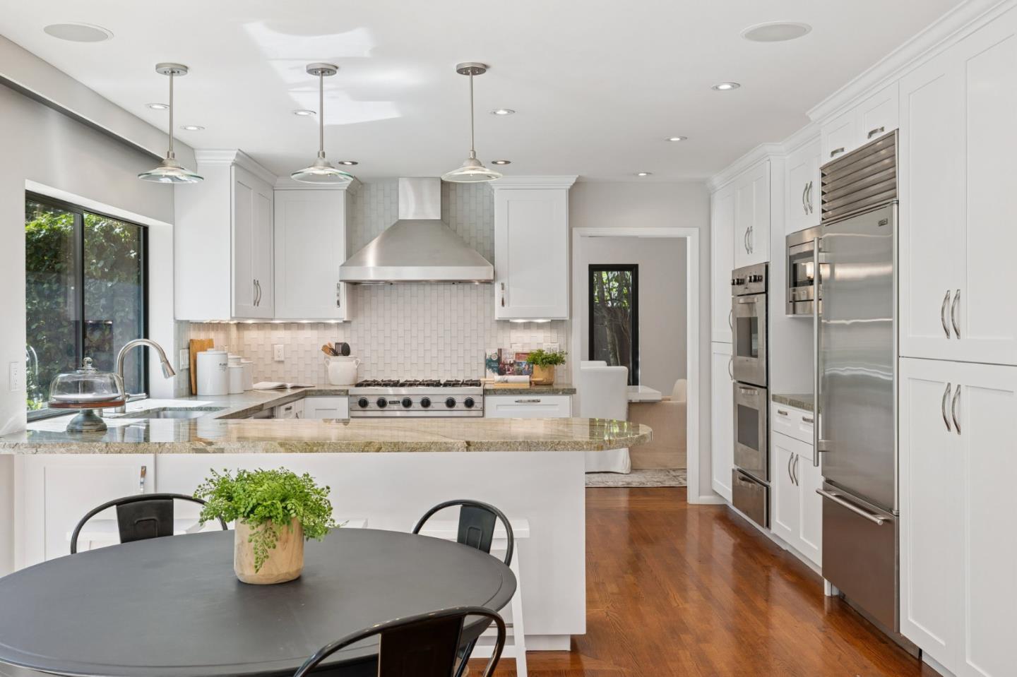 Detail Gallery Image 16 of 58 For 47 El Cerrito Ave, San Mateo,  CA 94402 - 5 Beds | 3/1 Baths