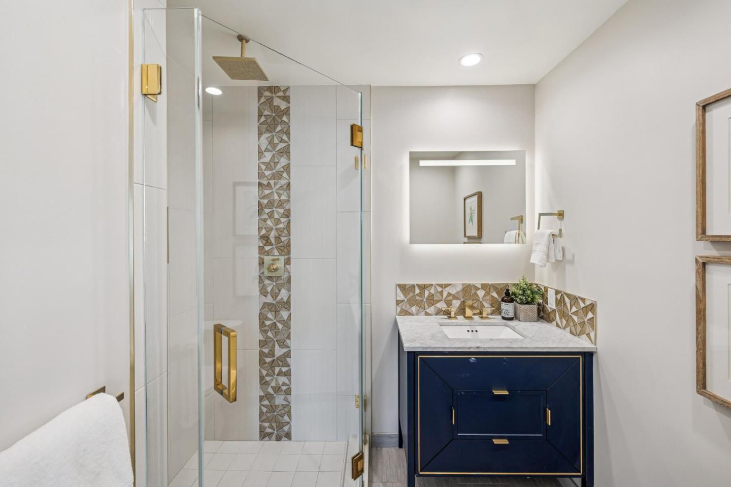 Detail Gallery Image 45 of 58 For 47 El Cerrito Ave, San Mateo,  CA 94402 - 5 Beds | 3/1 Baths