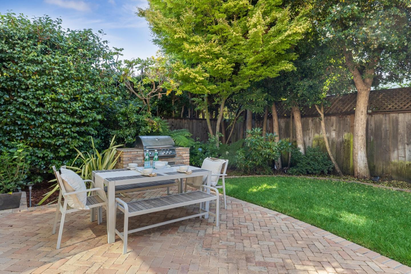 Detail Gallery Image 50 of 58 For 47 El Cerrito Ave, San Mateo,  CA 94402 - 5 Beds | 3/1 Baths