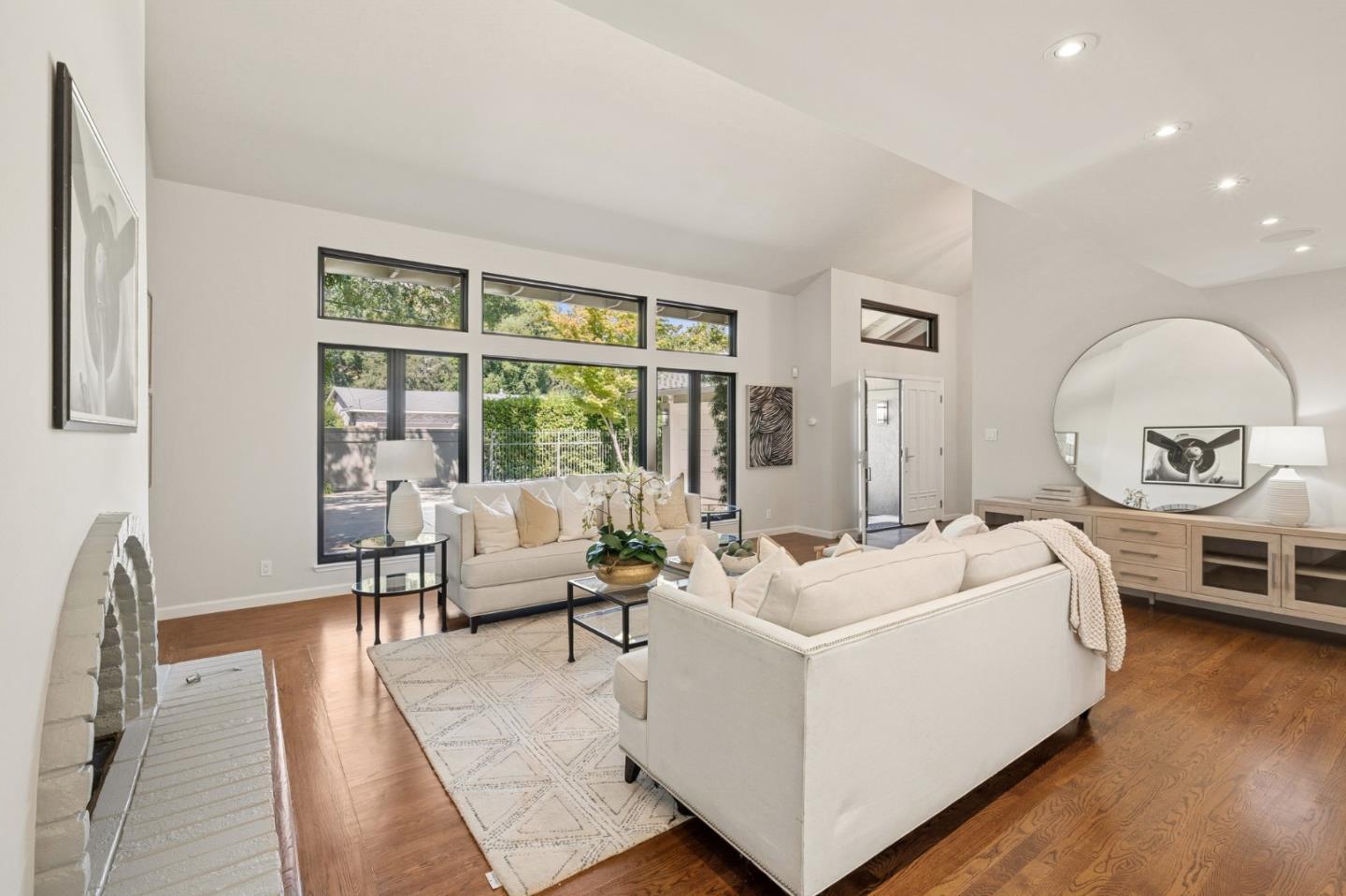 Detail Gallery Image 6 of 58 For 47 El Cerrito Ave, San Mateo,  CA 94402 - 5 Beds | 3/1 Baths