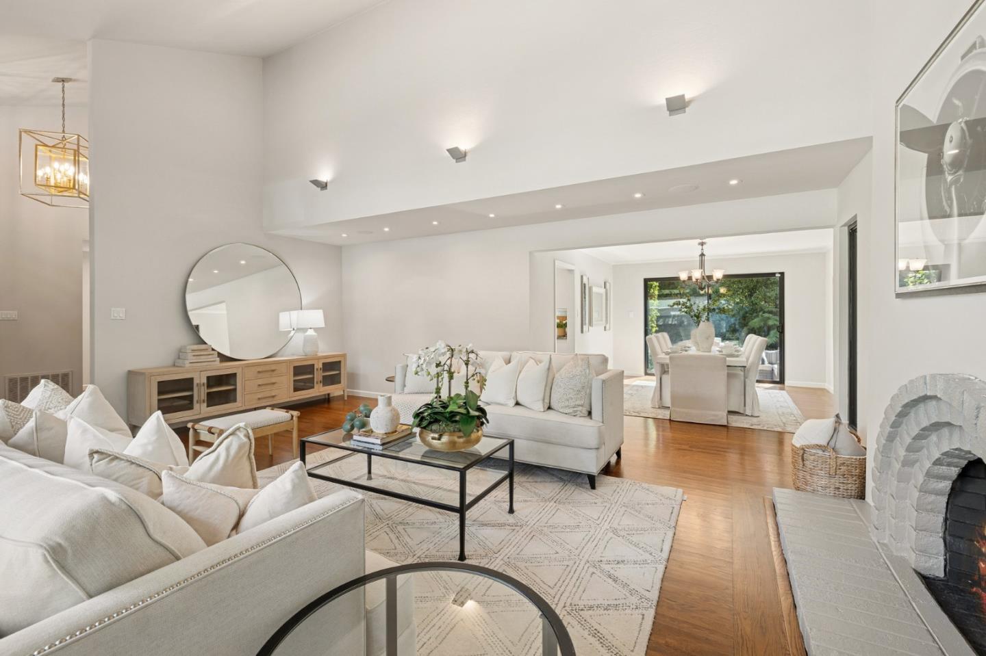 Detail Gallery Image 8 of 58 For 47 El Cerrito Ave, San Mateo,  CA 94402 - 5 Beds | 3/1 Baths