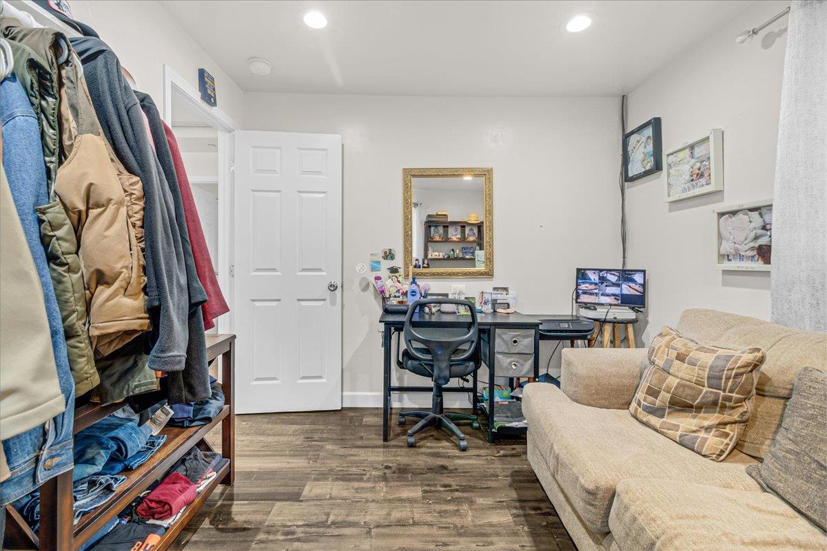 Detail Gallery Image 12 of 40 For 18810 Moro Rd, Salinas,  CA 93907 - 3 Beds | 2 Baths