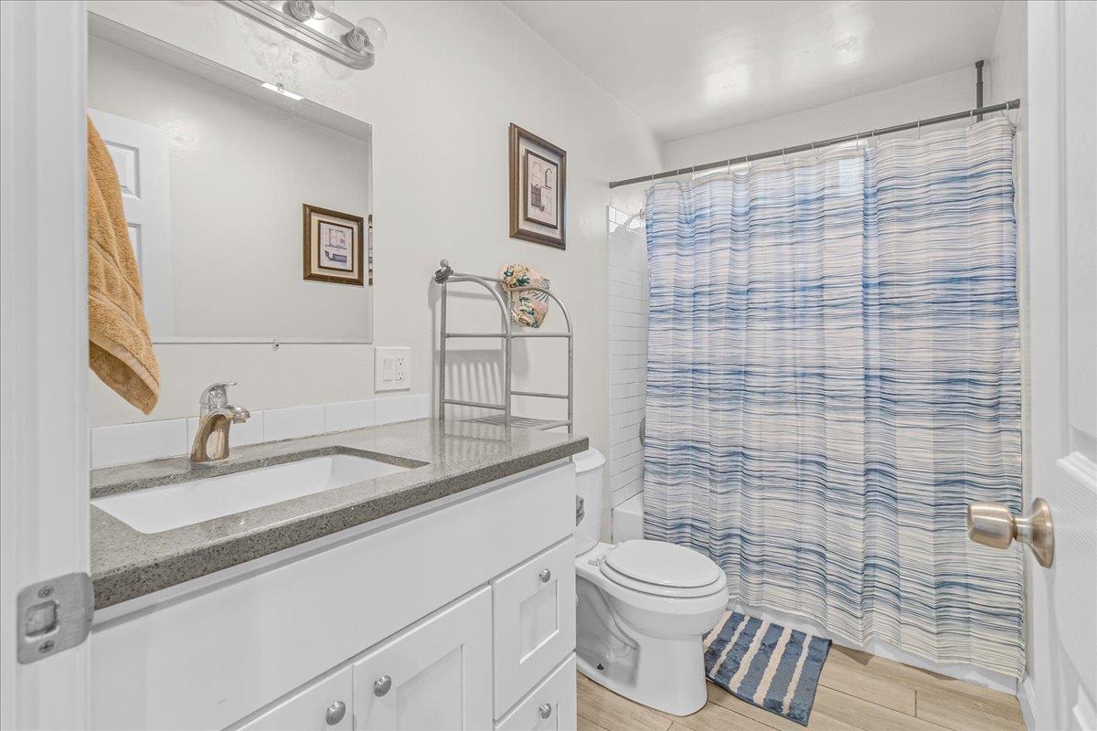 Detail Gallery Image 13 of 40 For 18810 Moro Rd, Salinas,  CA 93907 - 3 Beds | 2 Baths
