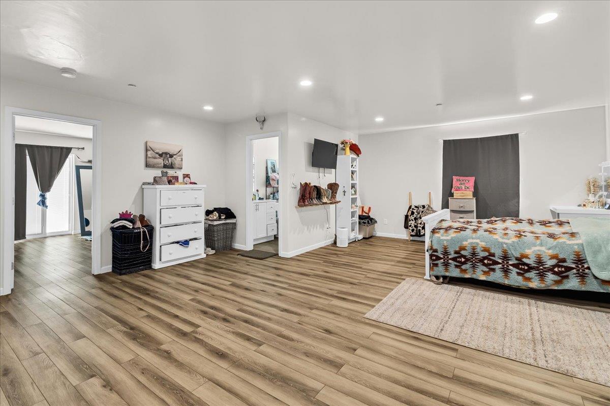 Detail Gallery Image 18 of 40 For 18810 Moro Rd, Salinas,  CA 93907 - 3 Beds | 2 Baths