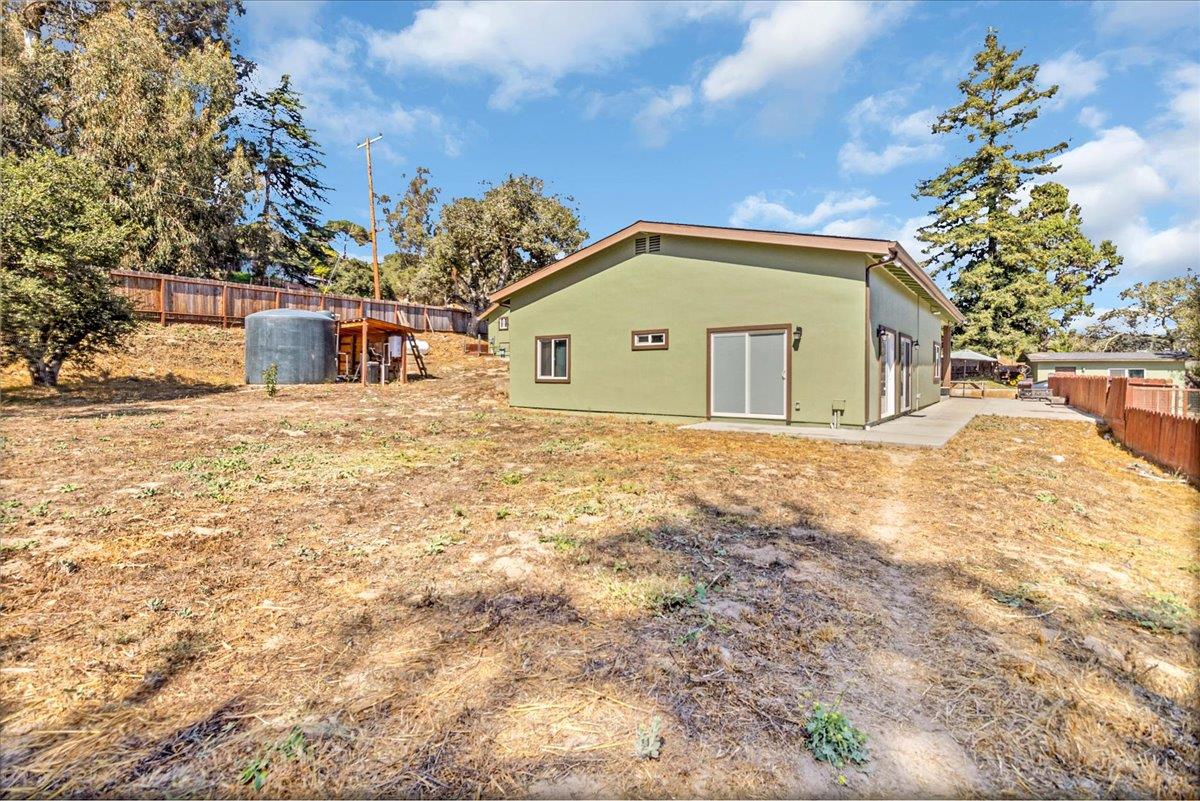 Detail Gallery Image 26 of 40 For 18810 Moro Rd, Salinas,  CA 93907 - 3 Beds | 2 Baths