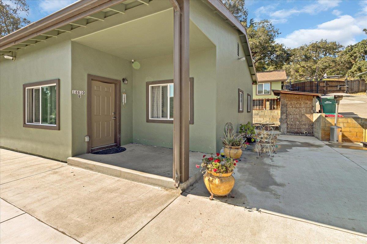 Detail Gallery Image 3 of 40 For 18810 Moro Rd, Salinas,  CA 93907 - 3 Beds | 2 Baths