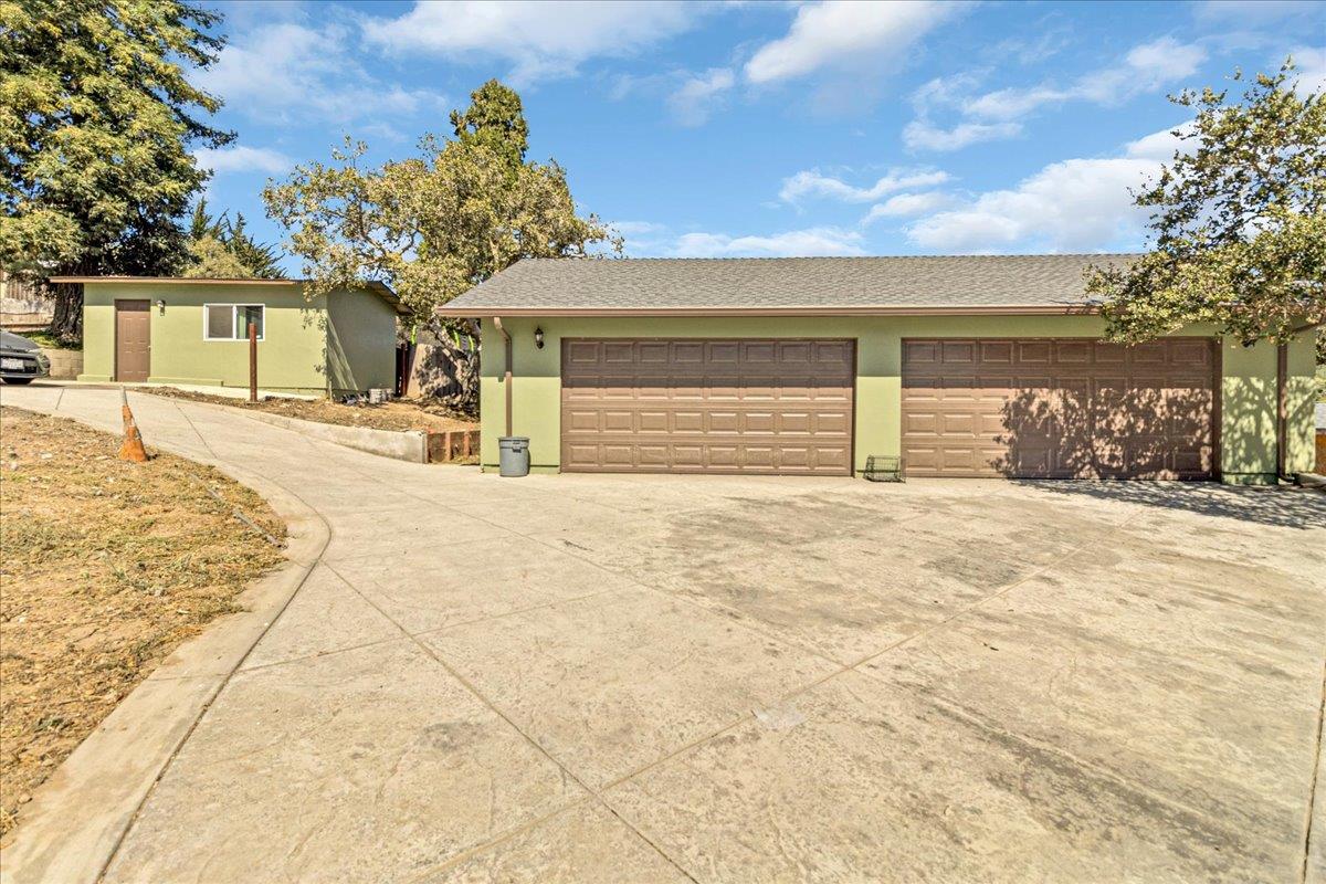 Detail Gallery Image 35 of 40 For 18810 Moro Rd, Salinas,  CA 93907 - 3 Beds | 2 Baths