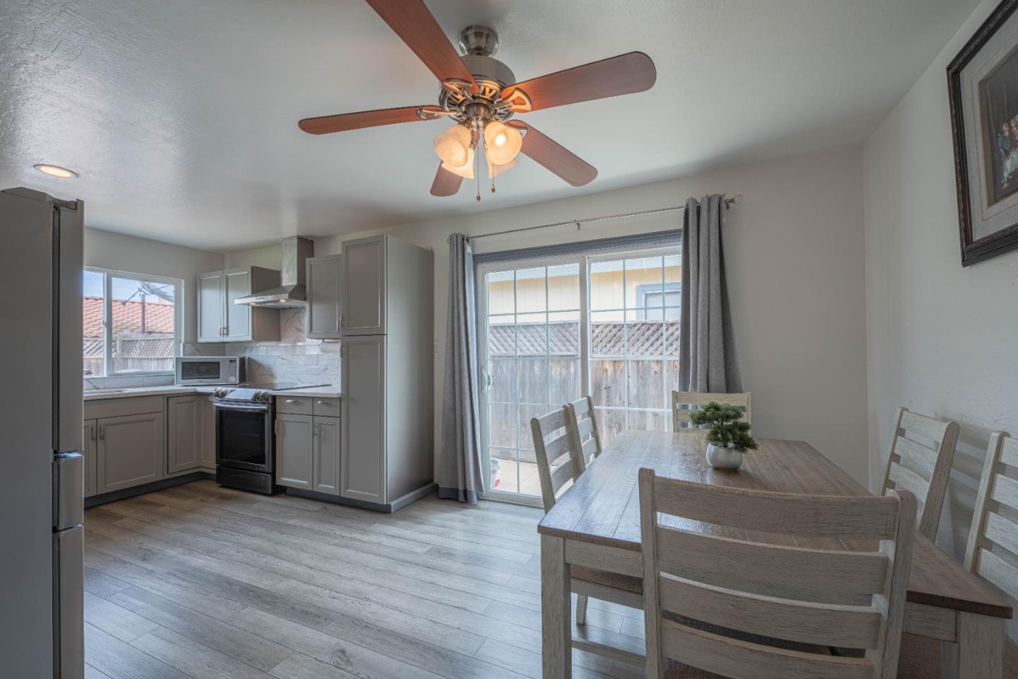 Detail Gallery Image 10 of 30 For 8340 Forest St, Gilroy,  CA 95020 - 4 Beds | 2 Baths