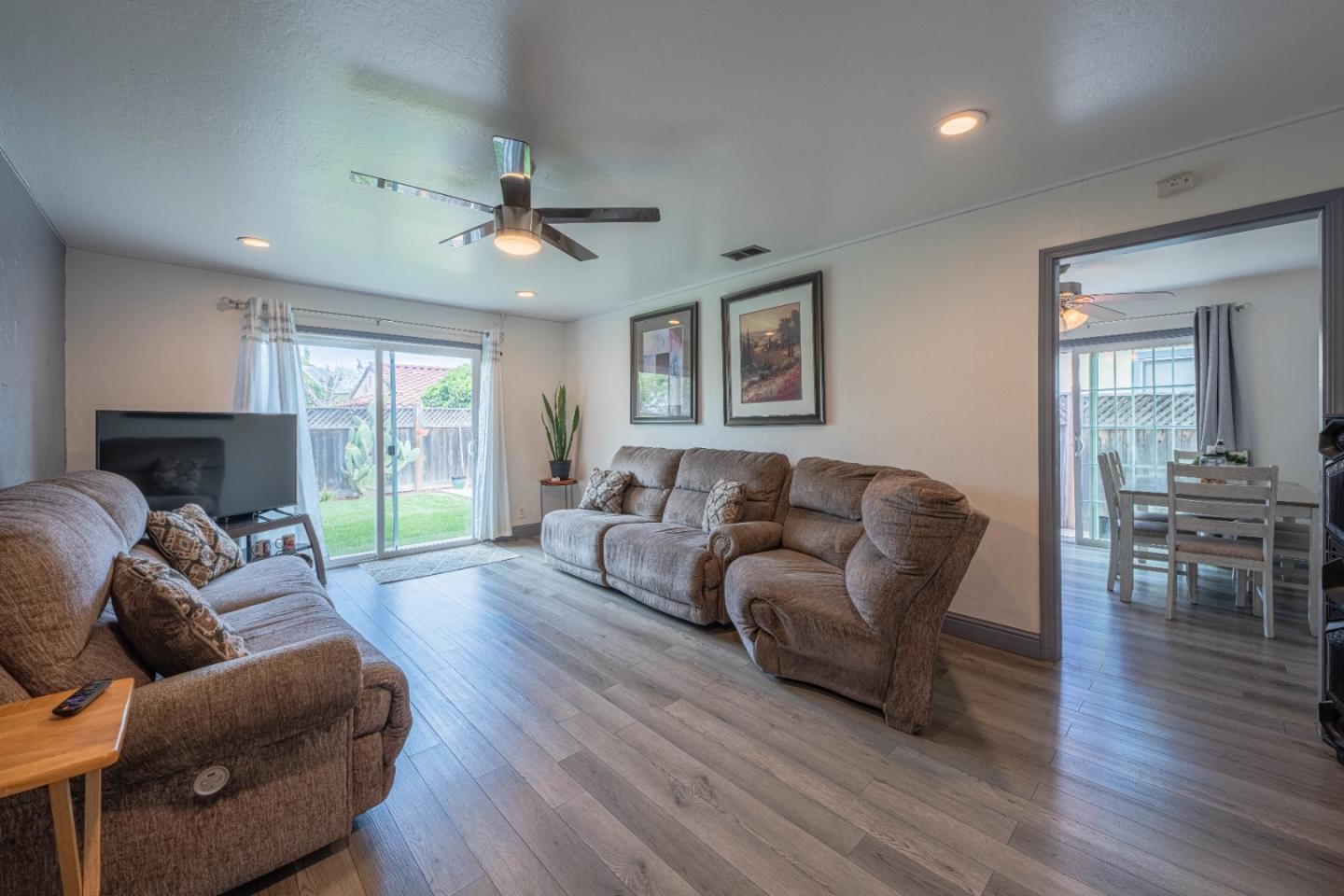 Detail Gallery Image 5 of 30 For 8340 Forest St, Gilroy,  CA 95020 - 4 Beds | 2 Baths