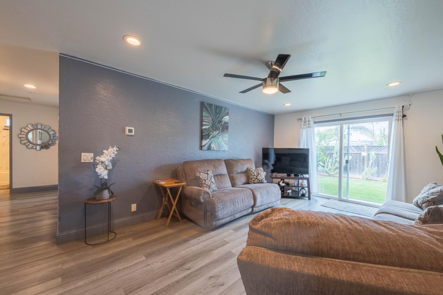 Detail Gallery Image 6 of 30 For 8340 Forest St, Gilroy,  CA 95020 - 4 Beds | 2 Baths