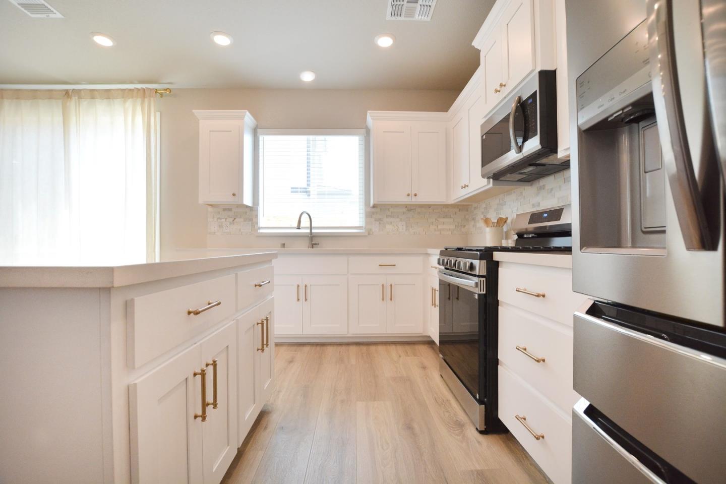 Detail Gallery Image 7 of 31 For 813 Big Range Way, Rocklin,  CA 95765 - 4 Beds | 3 Baths