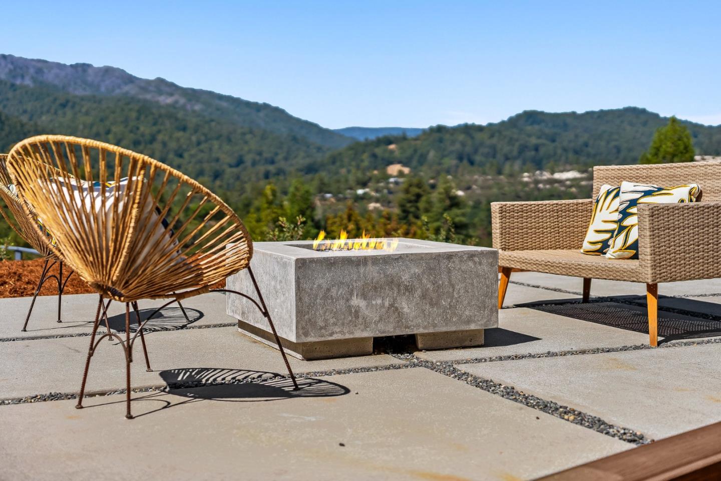 Detail Gallery Image 10 of 44 For 407 Webster Dr, Ben Lomond,  CA 95005 - 2 Beds | 1 Baths