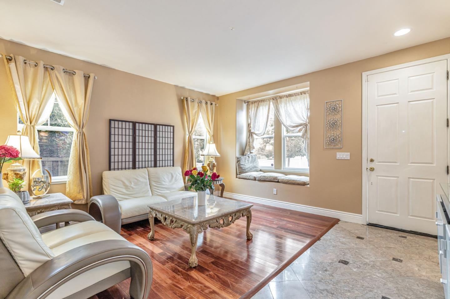 Detail Gallery Image 10 of 74 For 9632 Cherrywood Ct, Gilroy,  CA 95020 - 4 Beds | 3/1 Baths