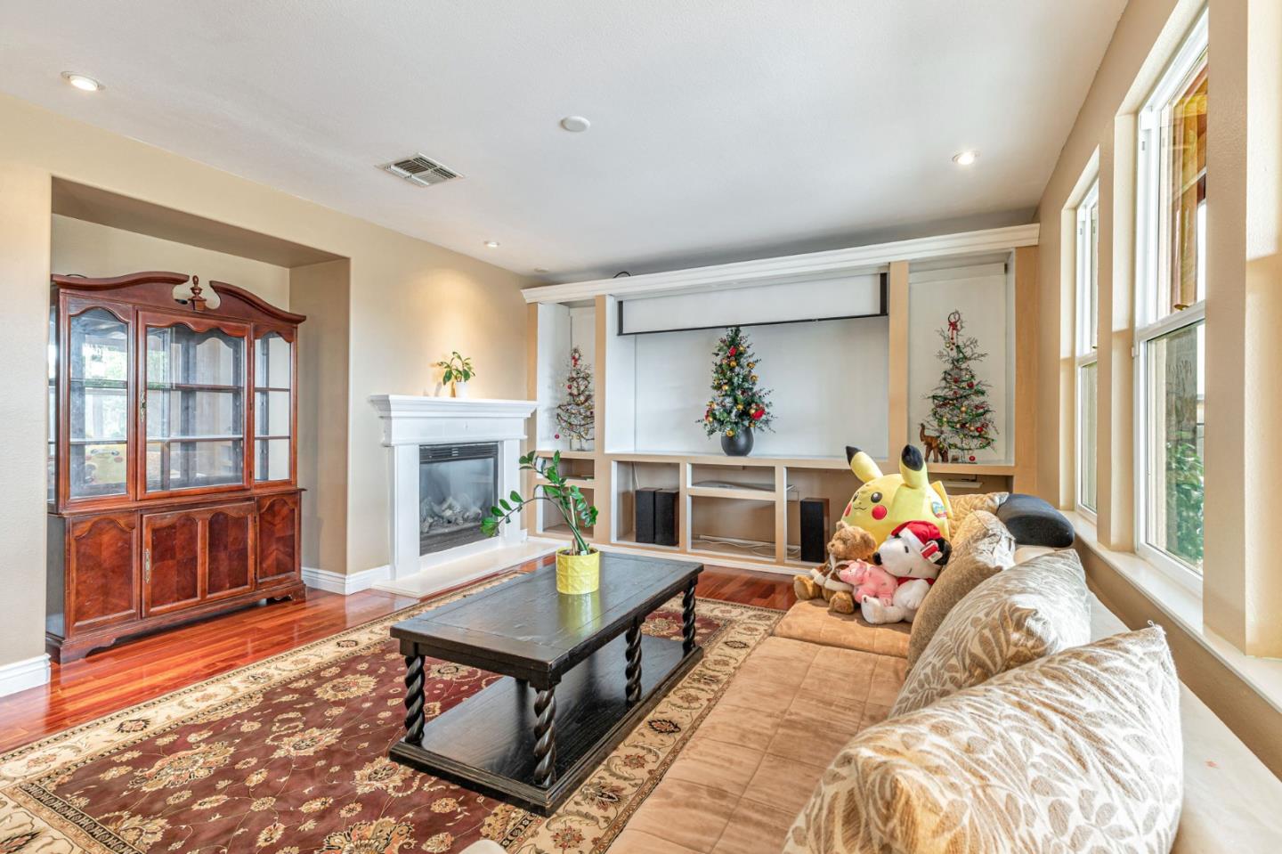 Detail Gallery Image 14 of 74 For 9632 Cherrywood Ct, Gilroy,  CA 95020 - 4 Beds | 3/1 Baths