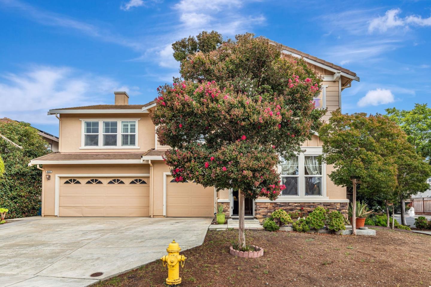Detail Gallery Image 3 of 74 For 9632 Cherrywood Ct, Gilroy,  CA 95020 - 4 Beds | 3/1 Baths