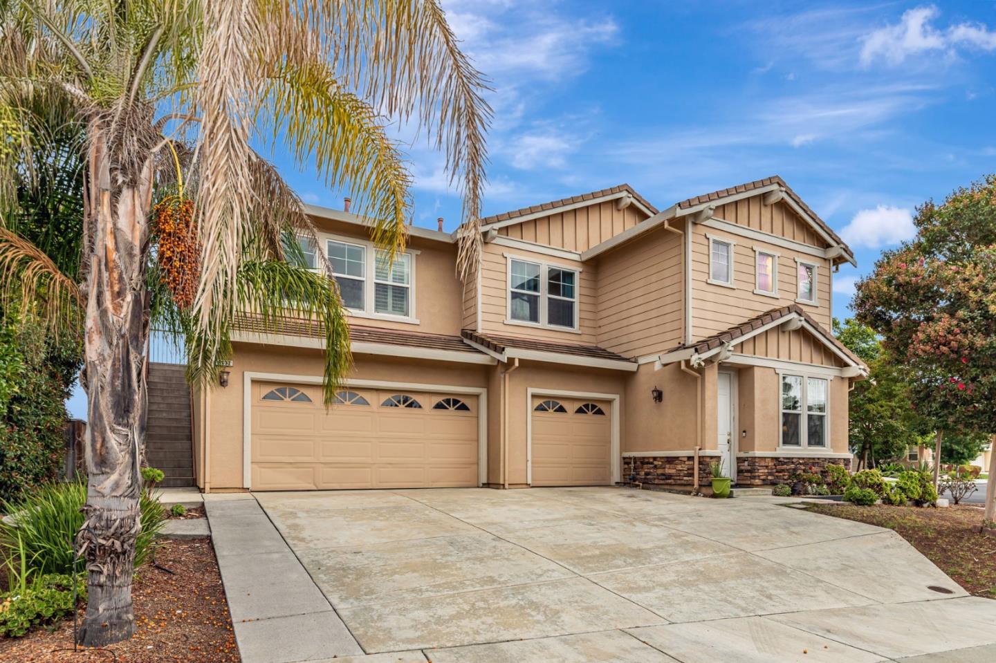Detail Gallery Image 4 of 74 For 9632 Cherrywood Ct, Gilroy,  CA 95020 - 4 Beds | 3/1 Baths
