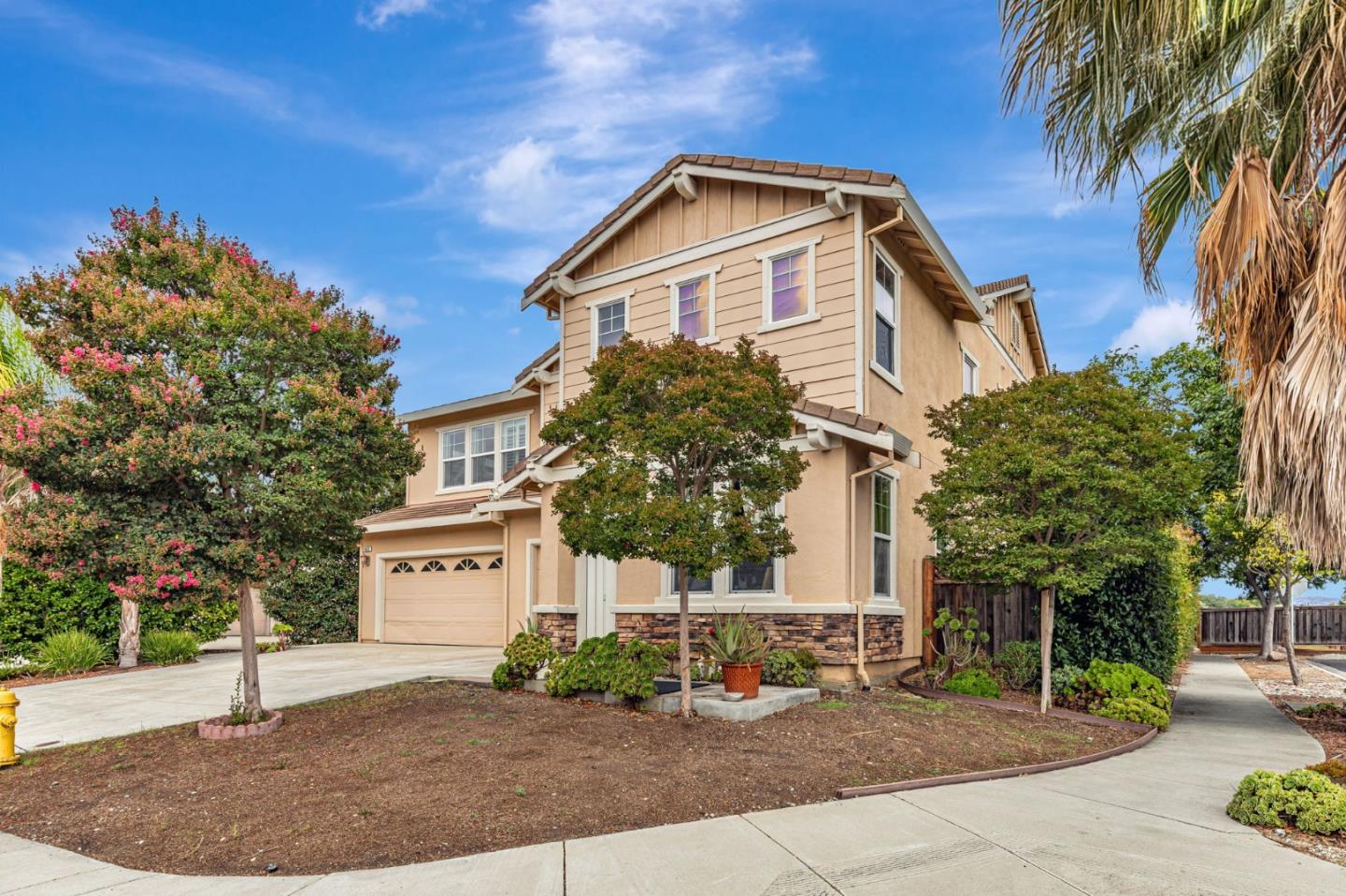 Detail Gallery Image 5 of 74 For 9632 Cherrywood Ct, Gilroy,  CA 95020 - 4 Beds | 3/1 Baths