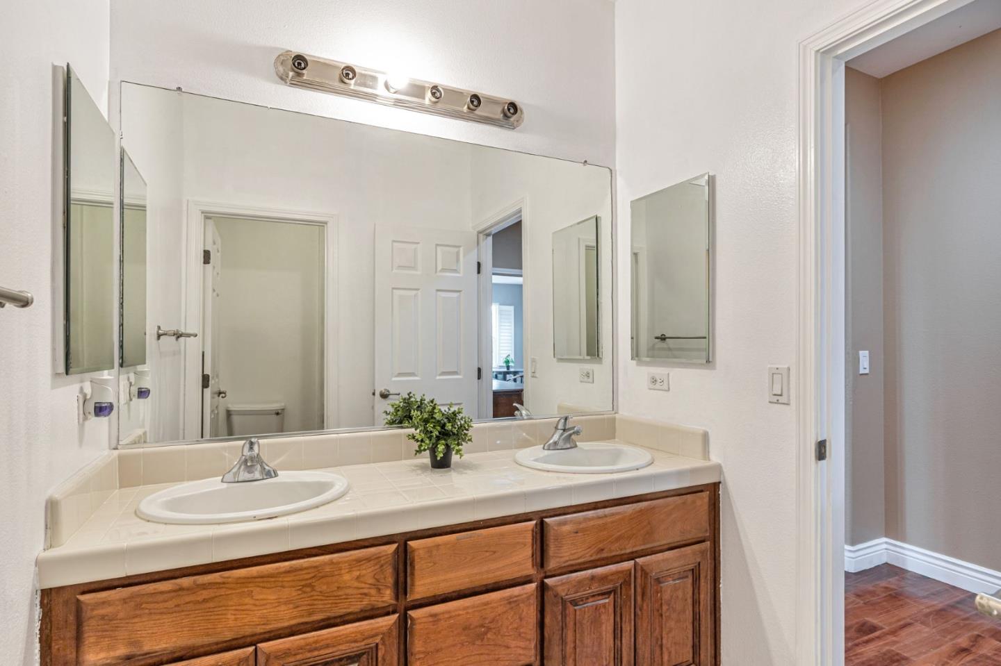 Detail Gallery Image 56 of 74 For 9632 Cherrywood Ct, Gilroy,  CA 95020 - 4 Beds | 3/1 Baths