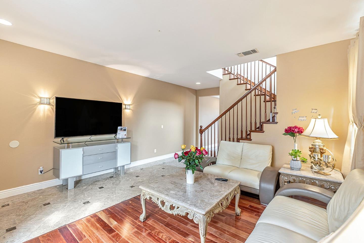 Detail Gallery Image 9 of 74 For 9632 Cherrywood Ct, Gilroy,  CA 95020 - 4 Beds | 3/1 Baths