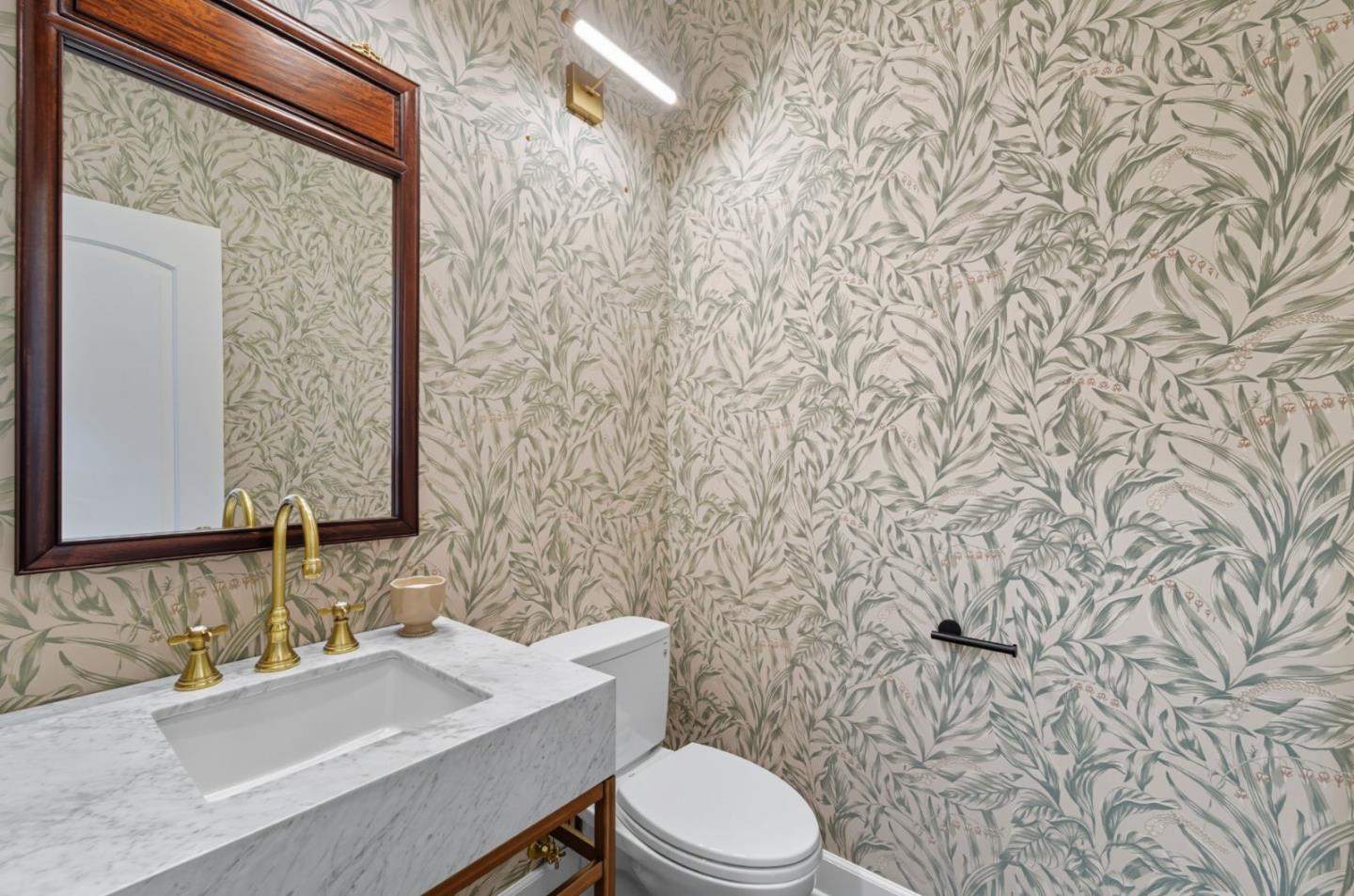 Detail Gallery Image 14 of 36 For 3 Mandalay Pl, South San Francisco,  CA 94080 - 3 Beds | 2/1 Baths